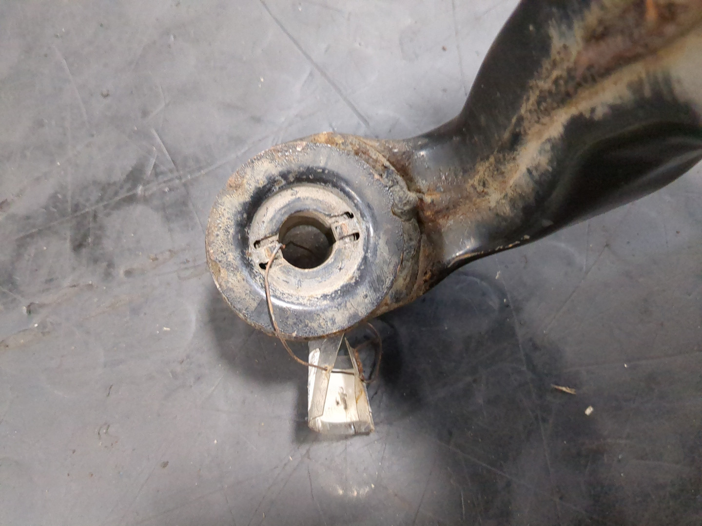 Балка задняя