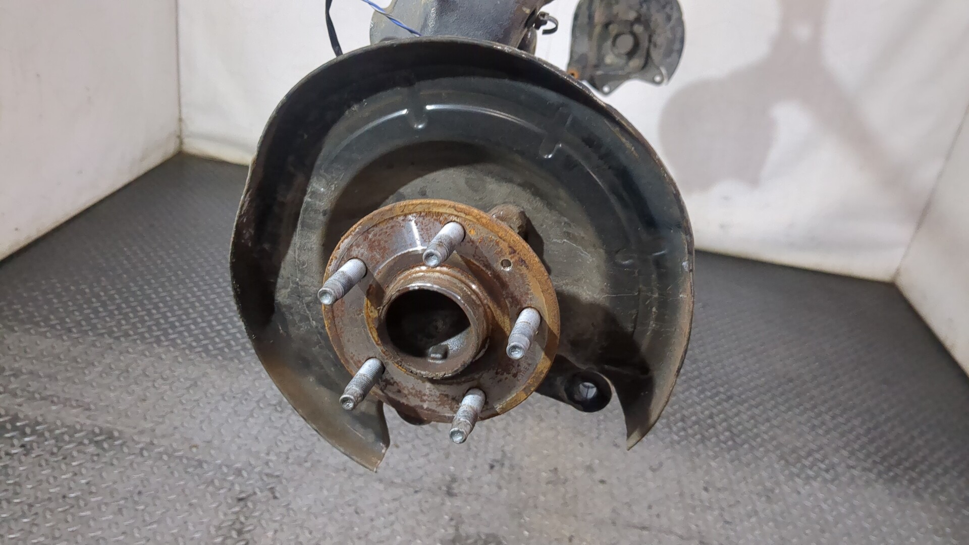 Балка задняя