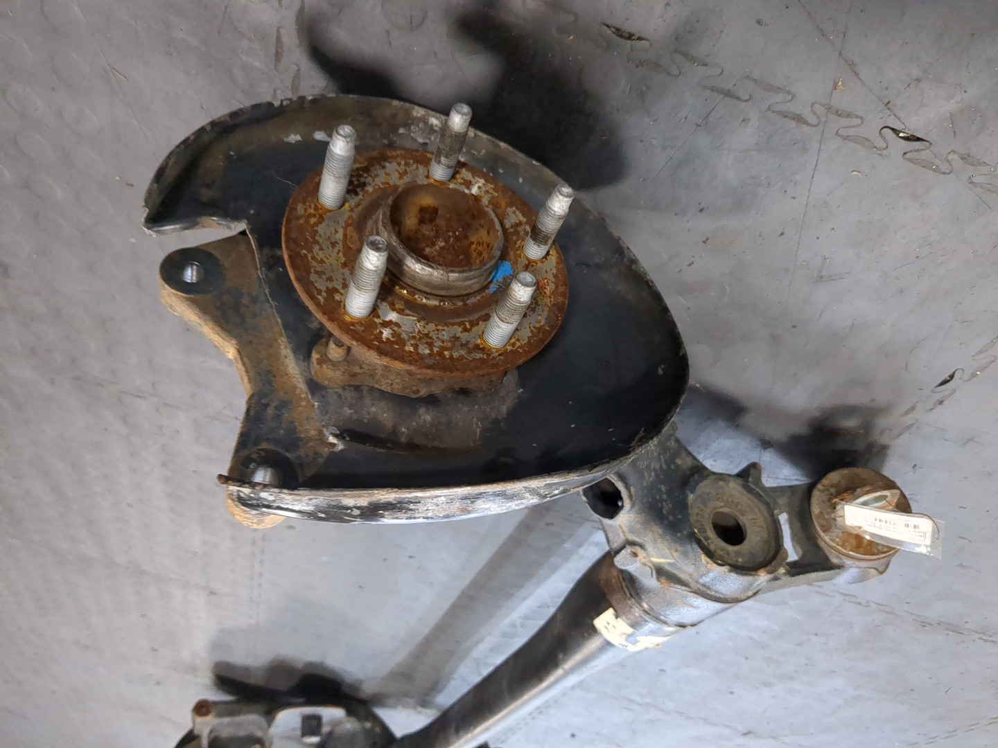 Балка задняя