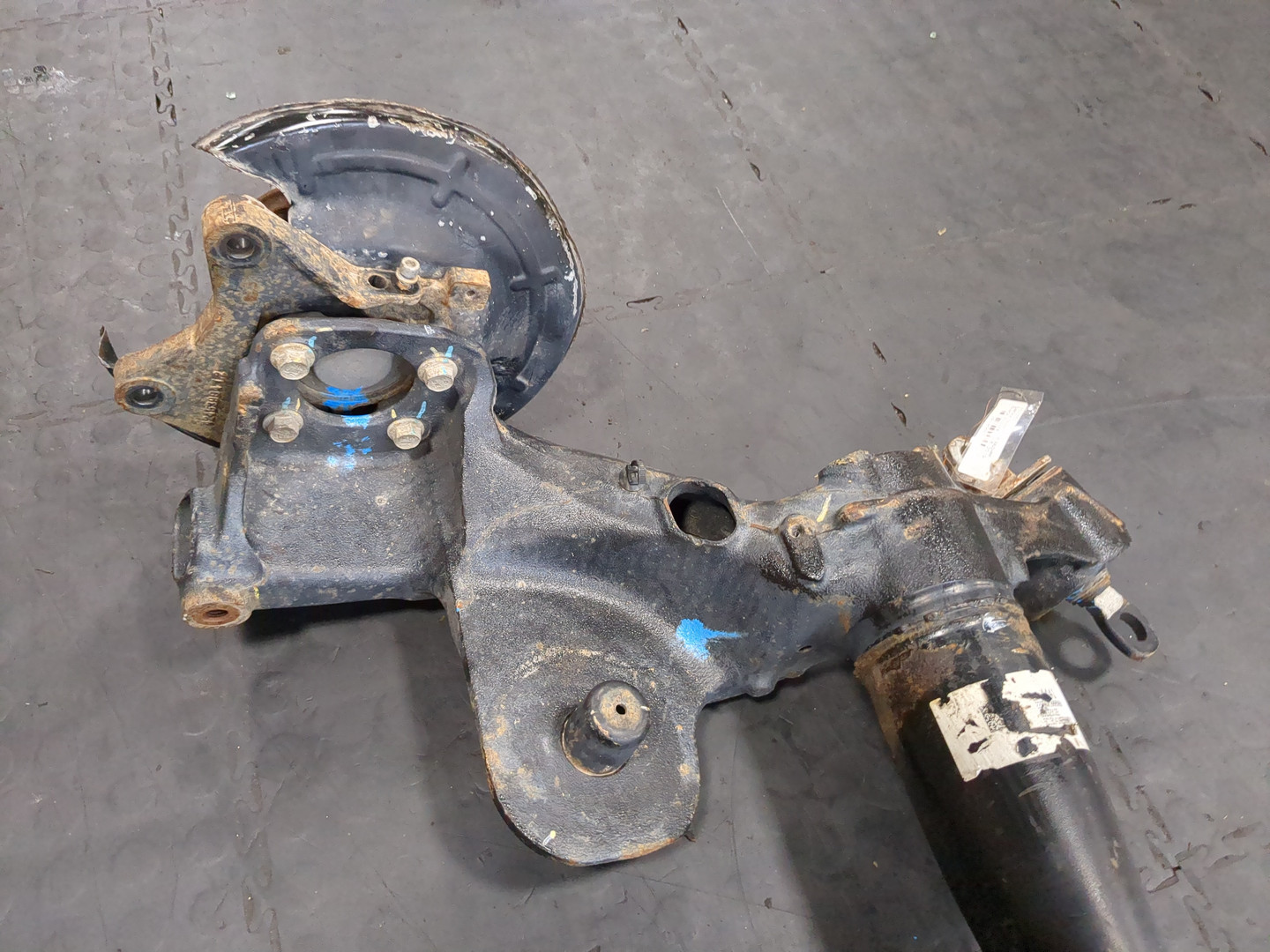 Балка задняя