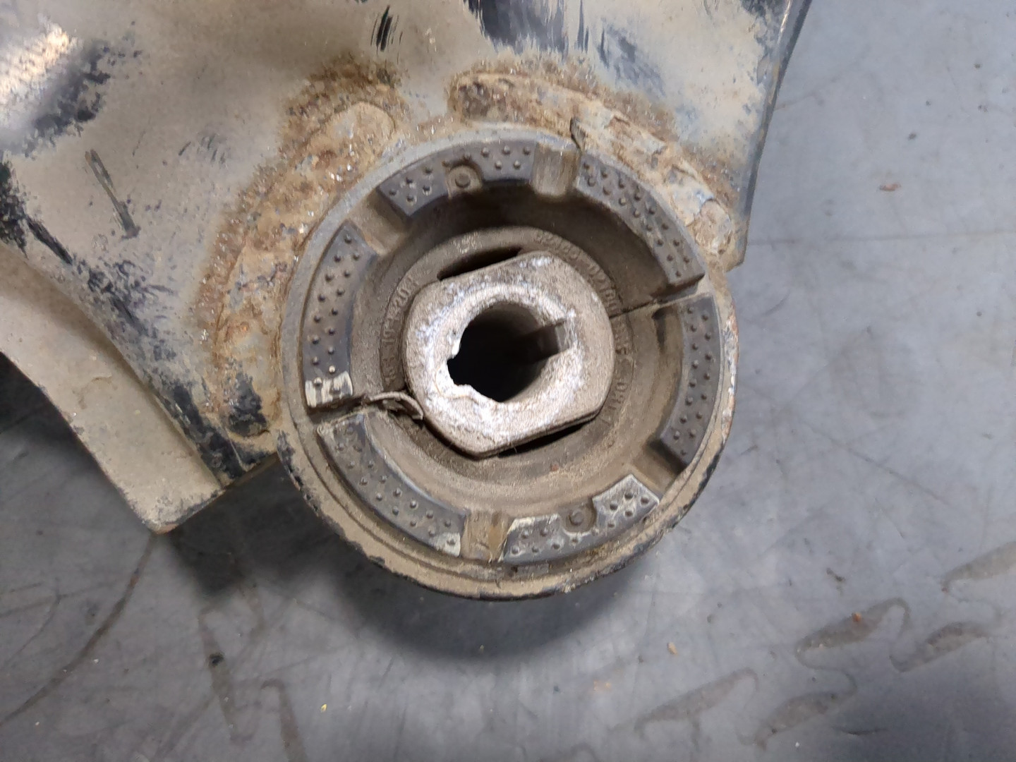 Балка задняя