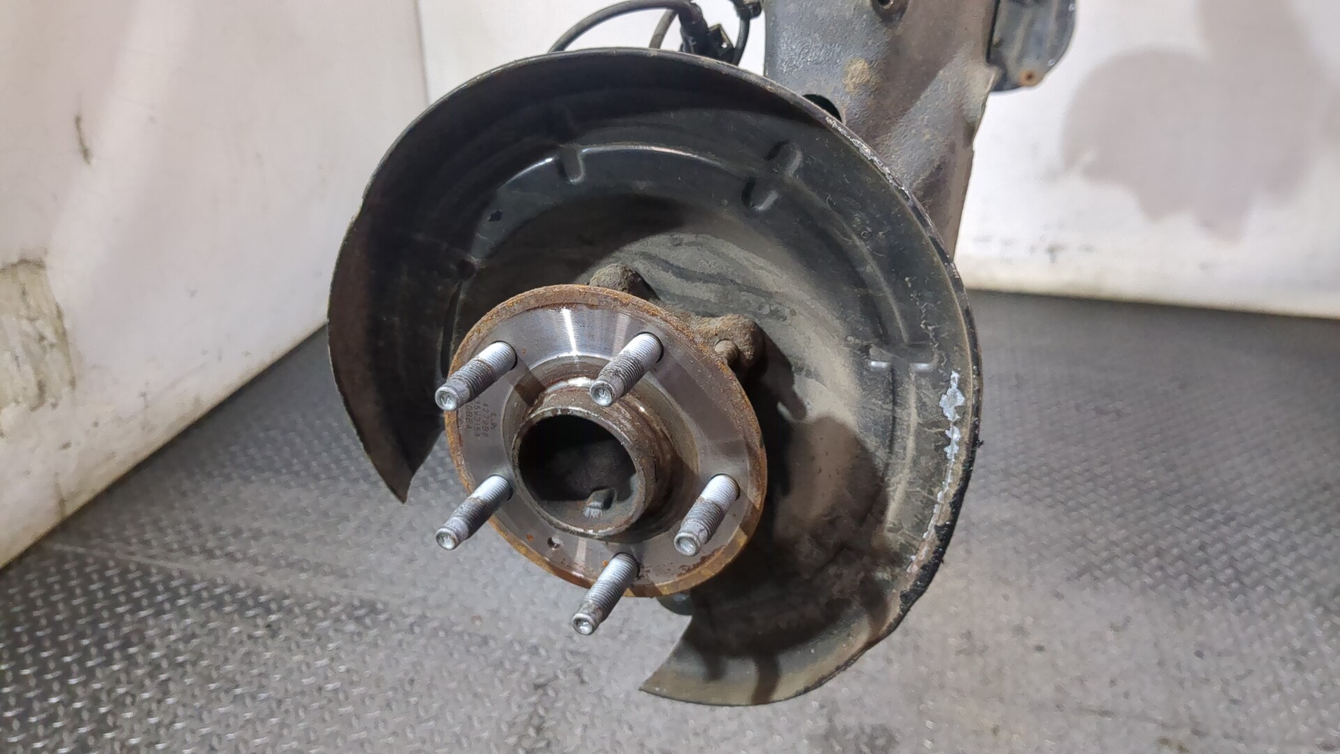 Балка задняя