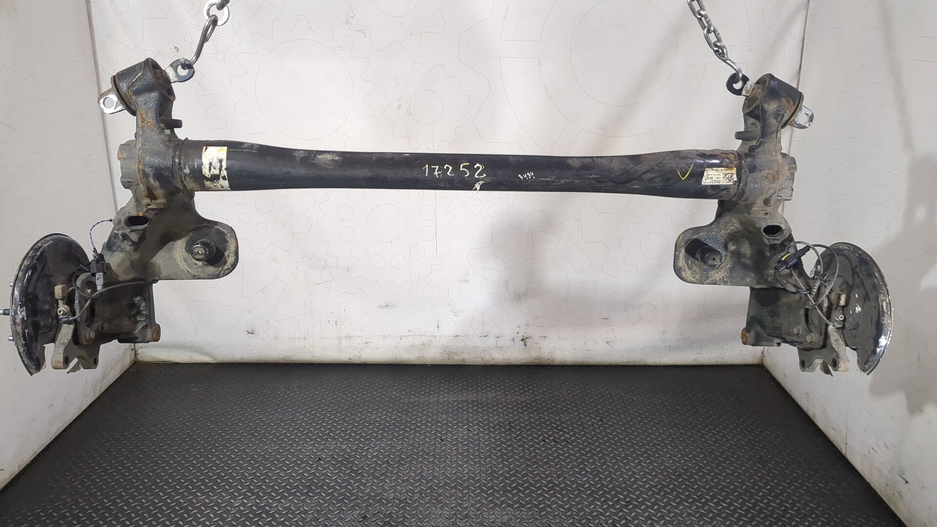 Балка задняя