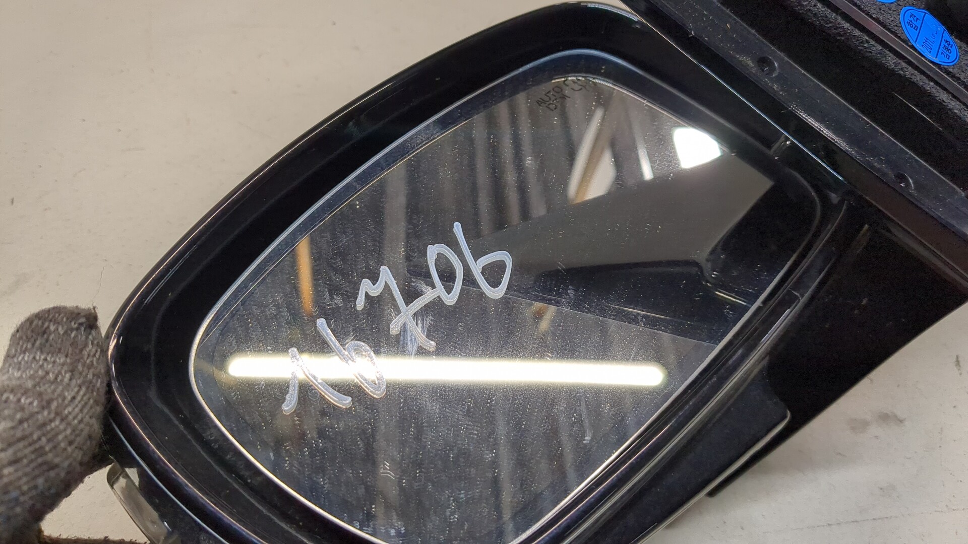 Зеркало левое электрическое