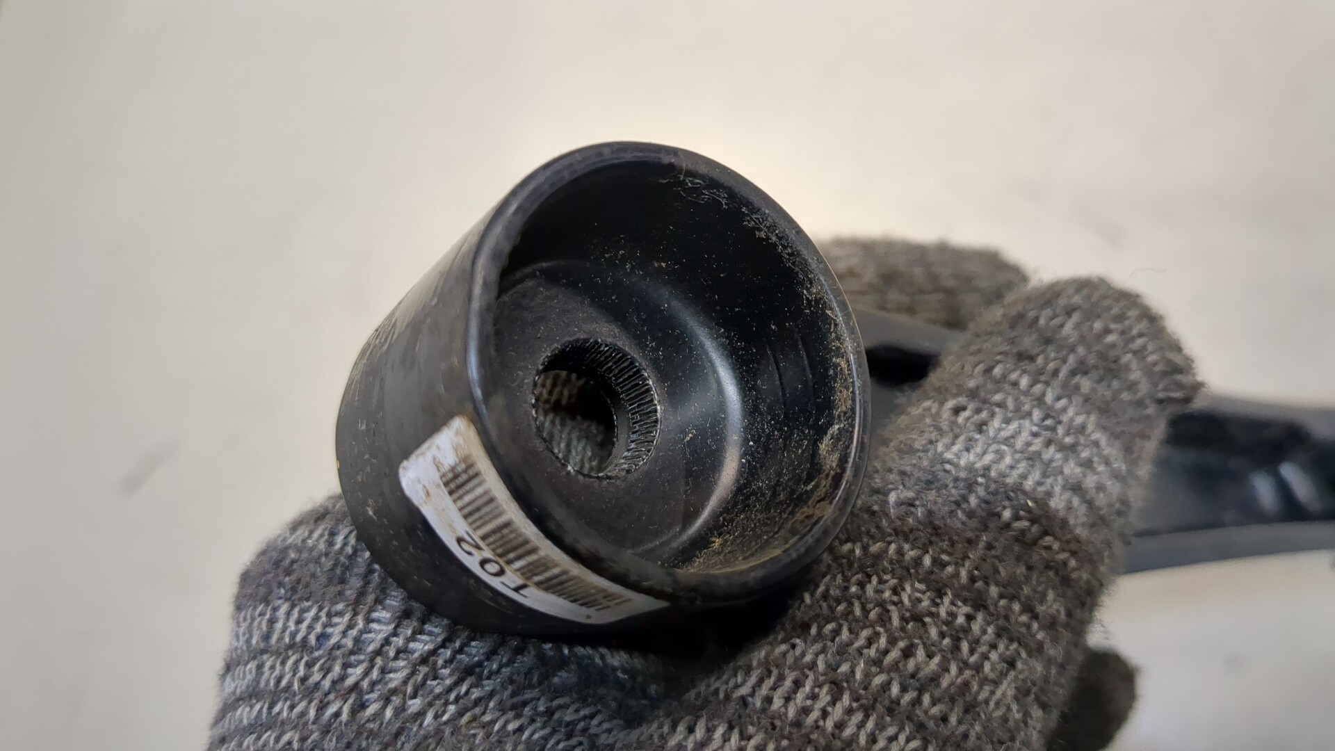 Поводок стеклоочистителя передний левый