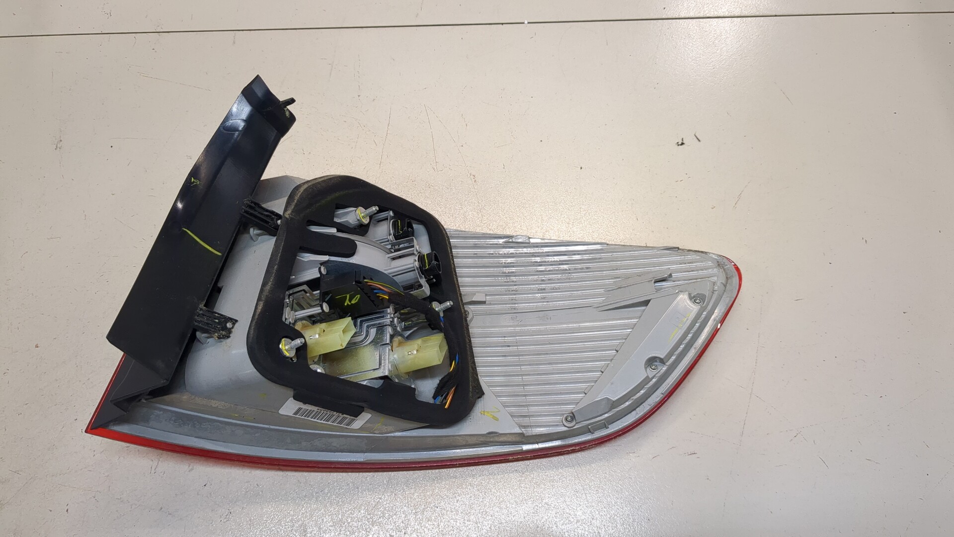 Фонарь задний левый