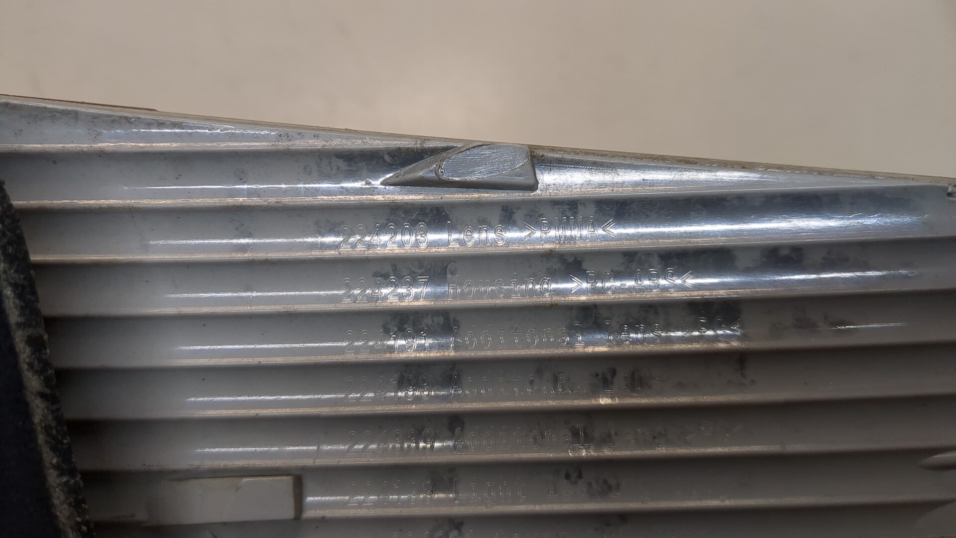 Фонарь задний левый