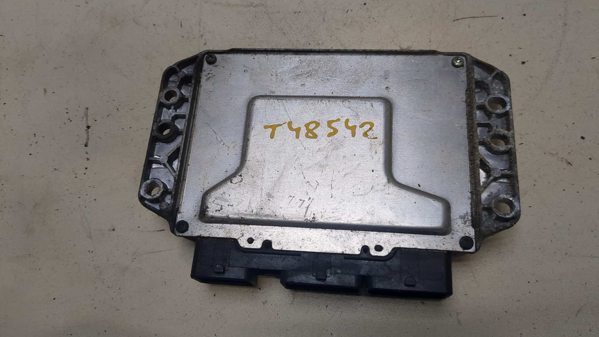 Блок управления двигателем