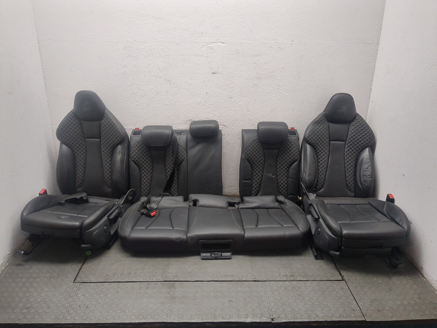 Сиденья комплект