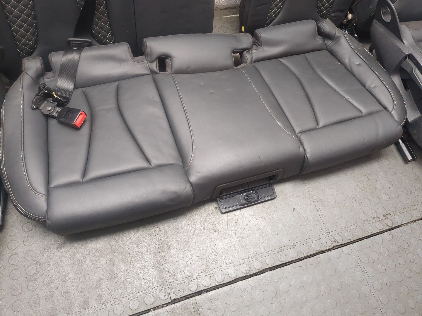 Сиденья комплект