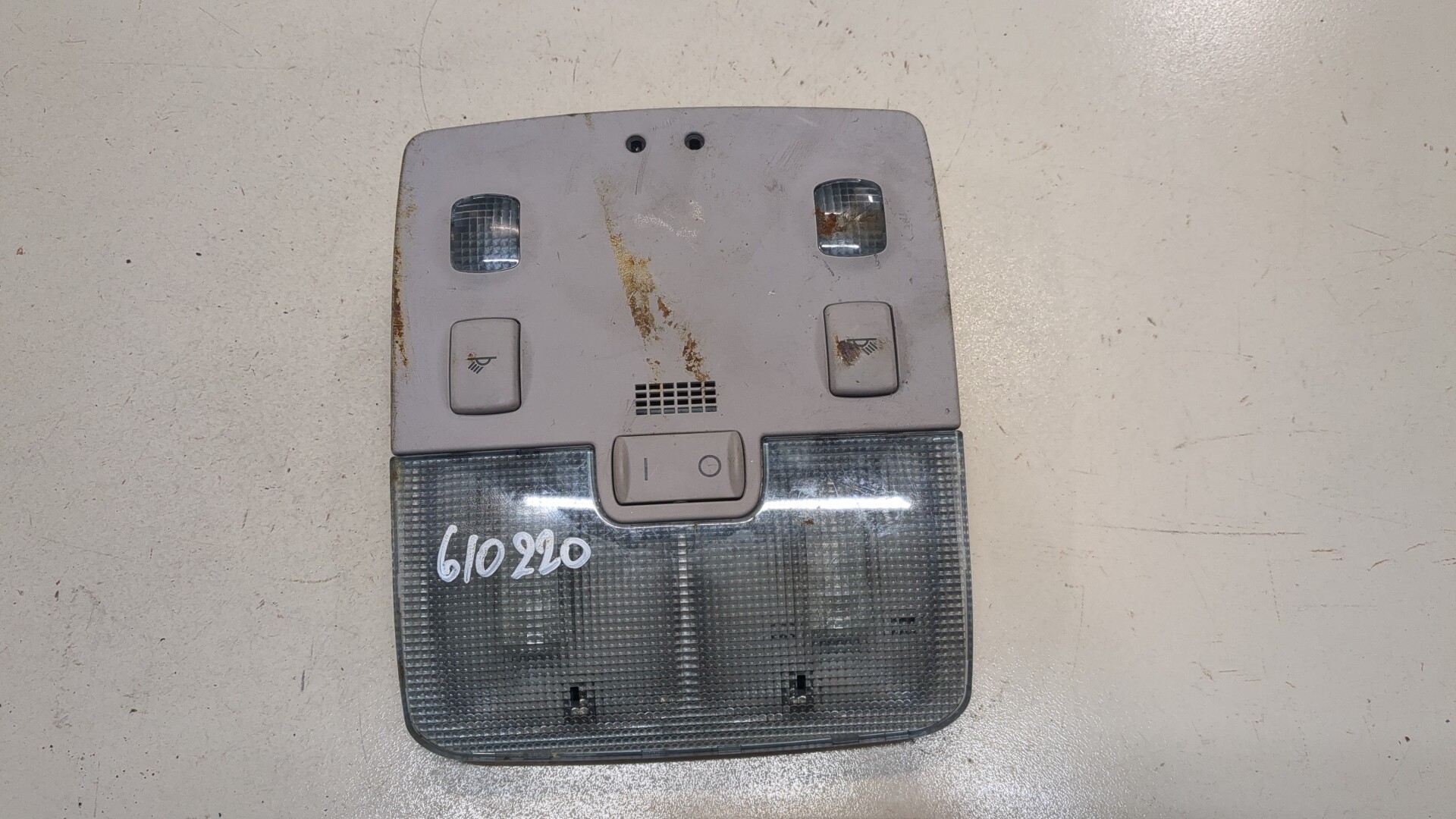 Плафон салонный