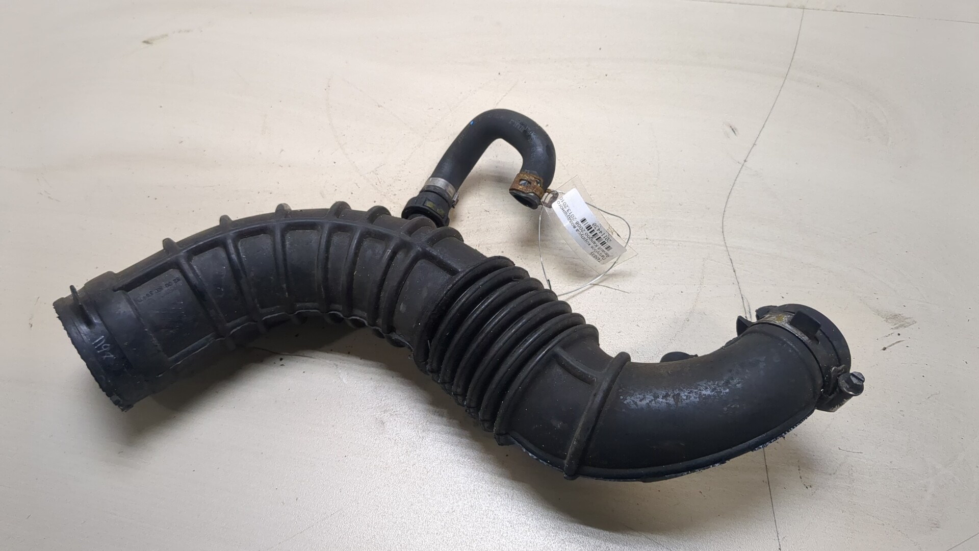 Патрубок воздушного фильтра