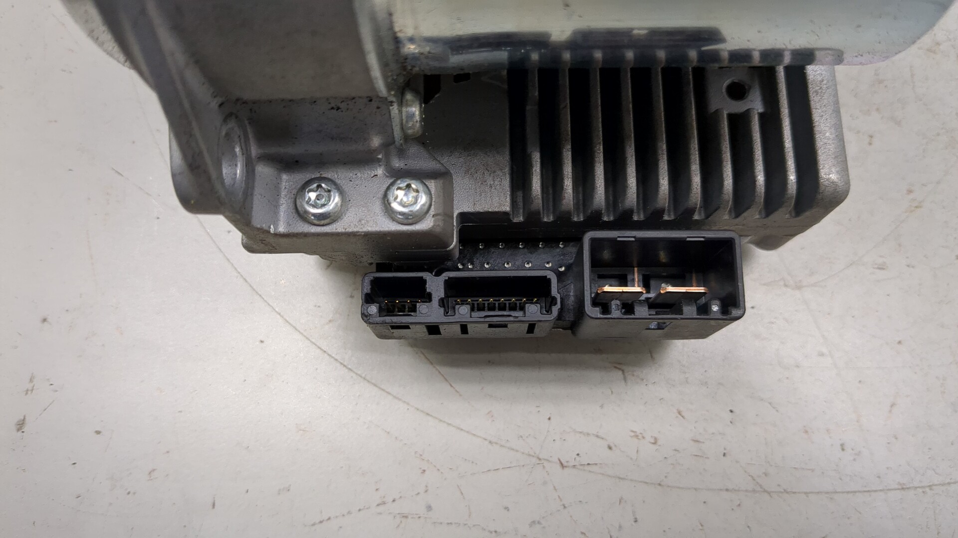 Серводвигатель рулевой рейки