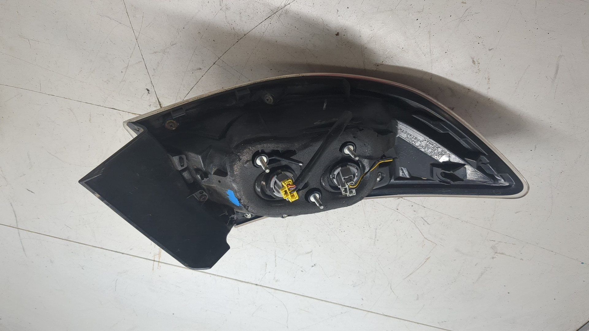 Фонарь задний правый