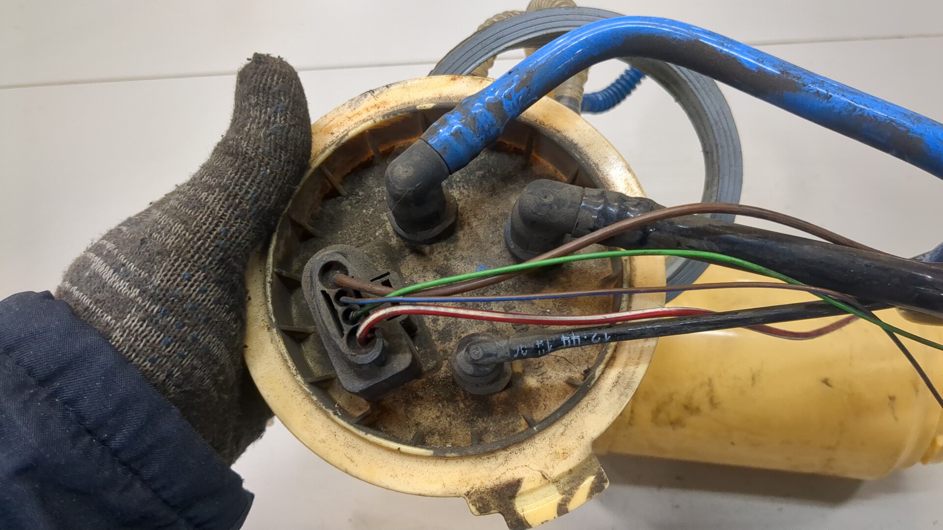 Насос топливный электрический