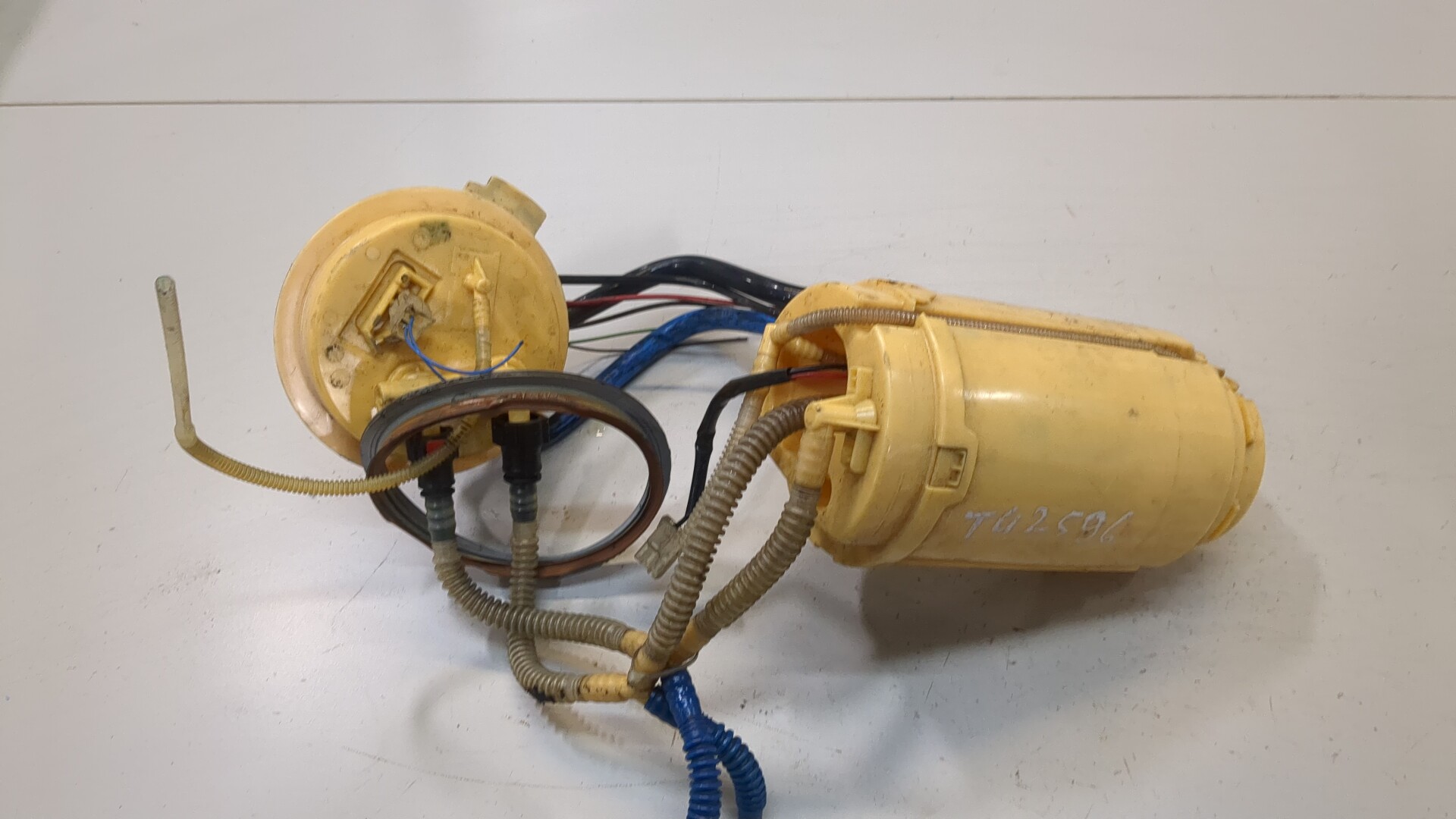 Насос топливный электрический