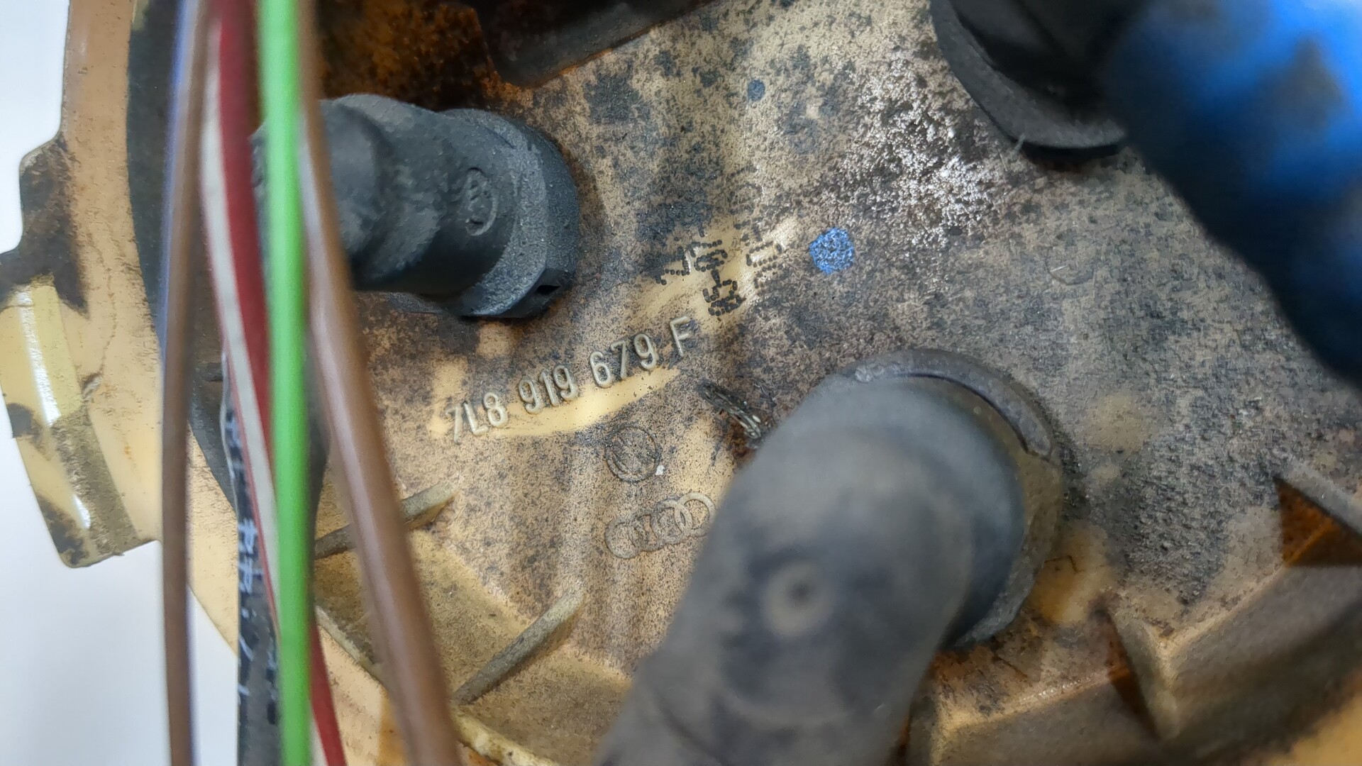 Насос топливный электрический