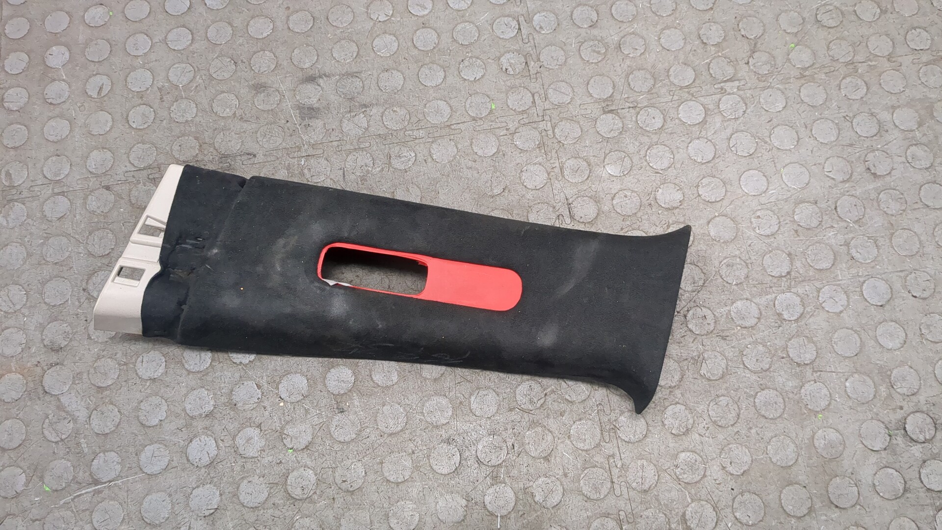 Обшивка стойки