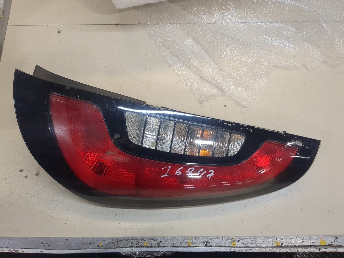 Фонарь задний правый