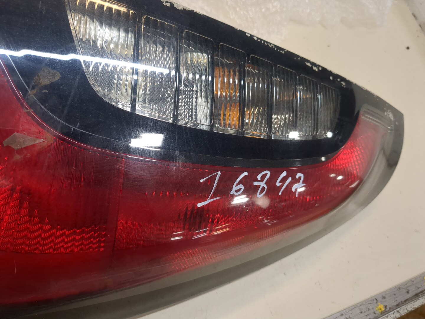 Фонарь задний правый