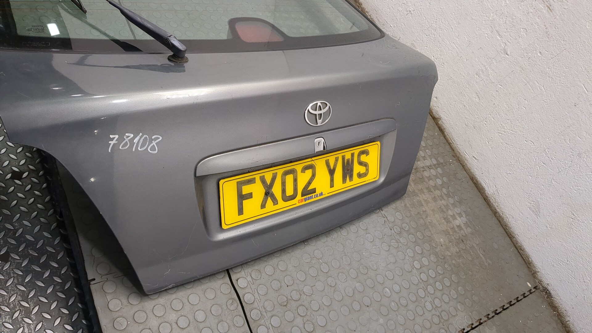 Дверь багажника