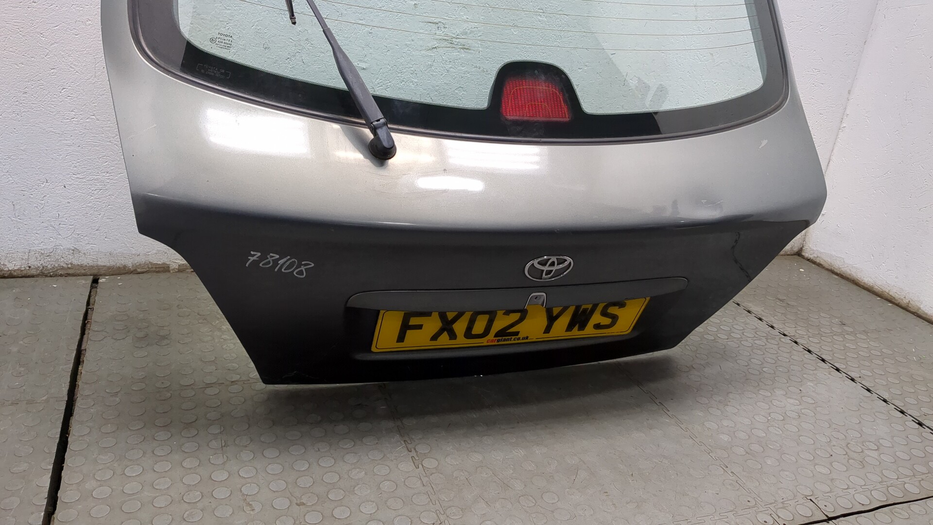 Дверь багажника