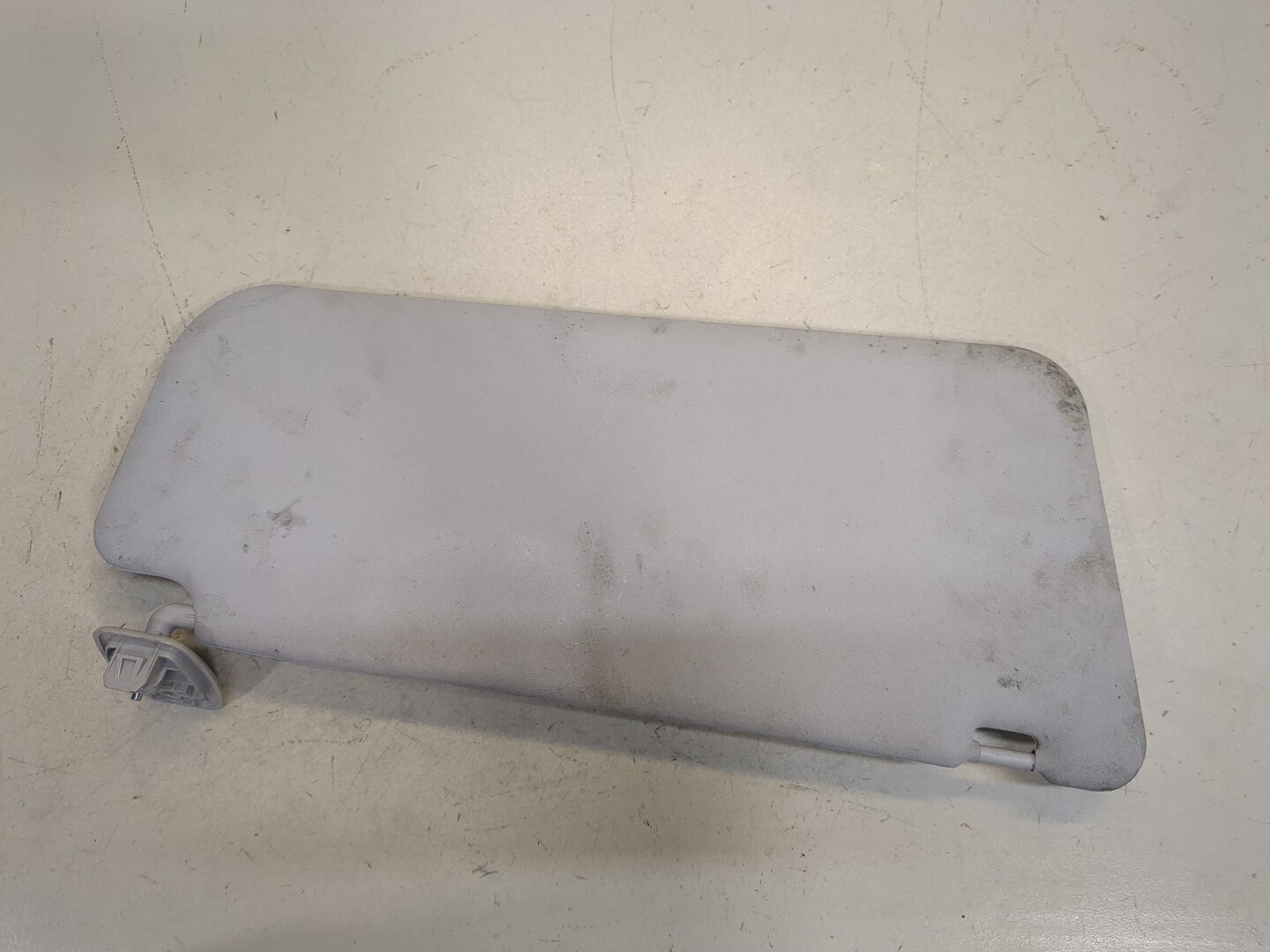 Козырек солнцезащитный