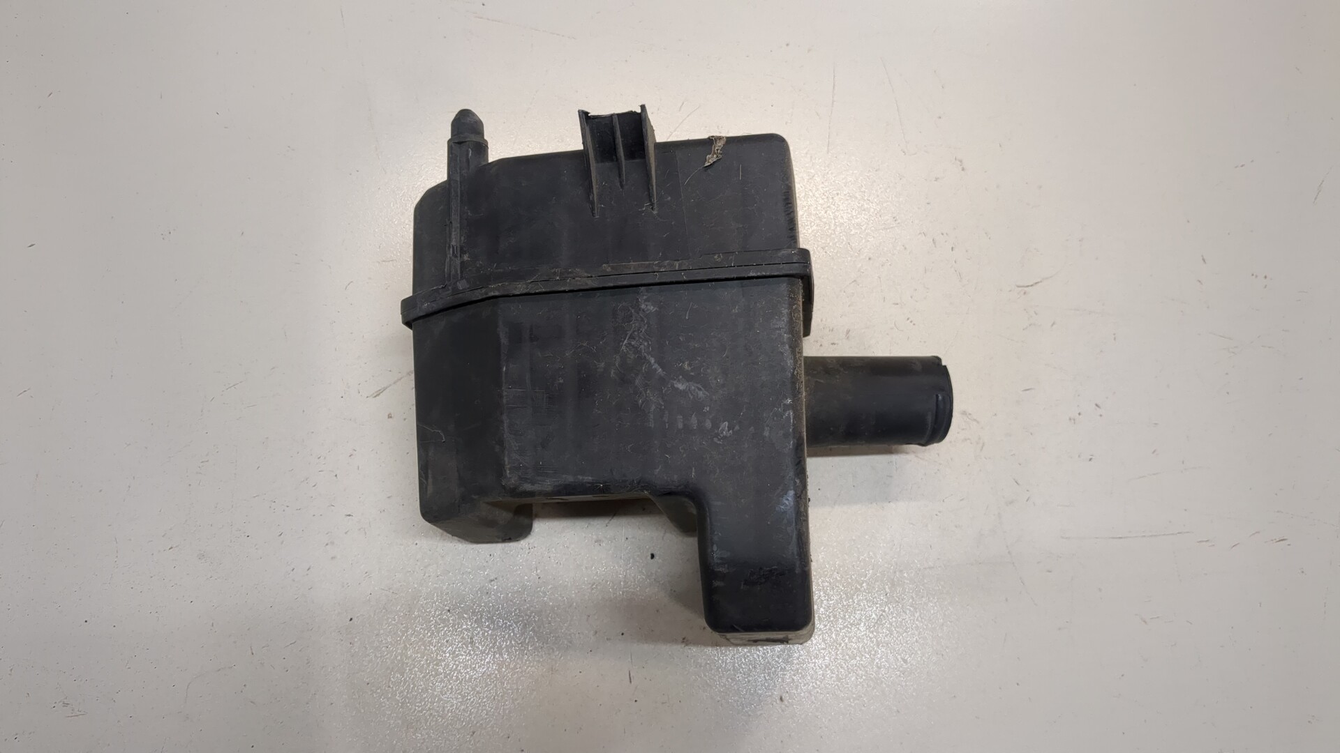 Резонатор воздушного фильтра