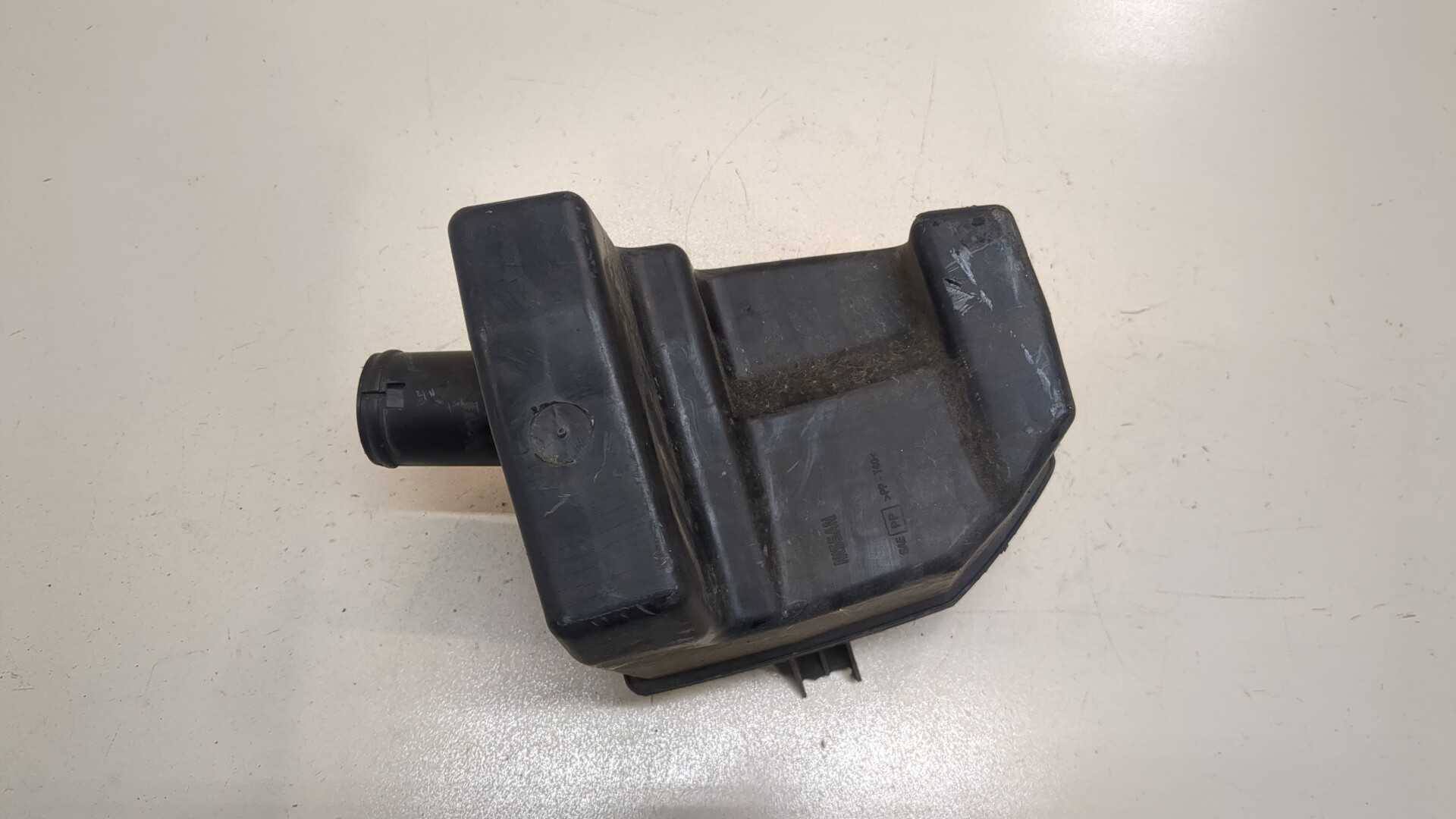 Резонатор воздушного фильтра