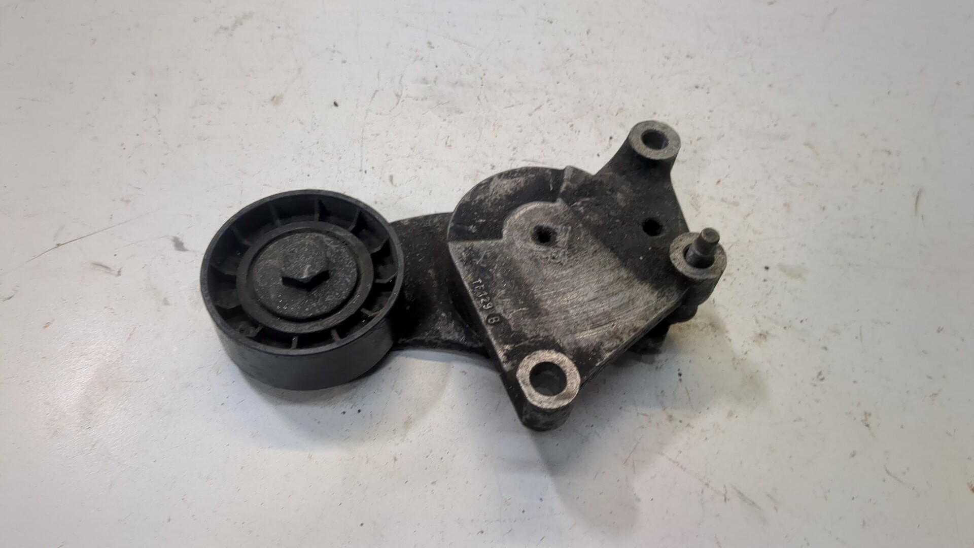 Натяжитель ремня