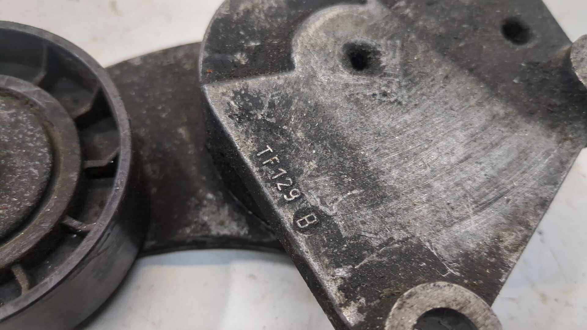 Натяжитель ремня