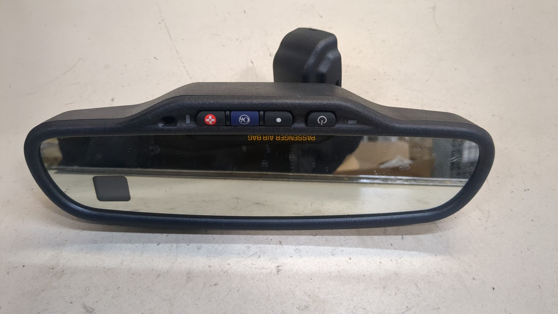 Зеркало заднего вида