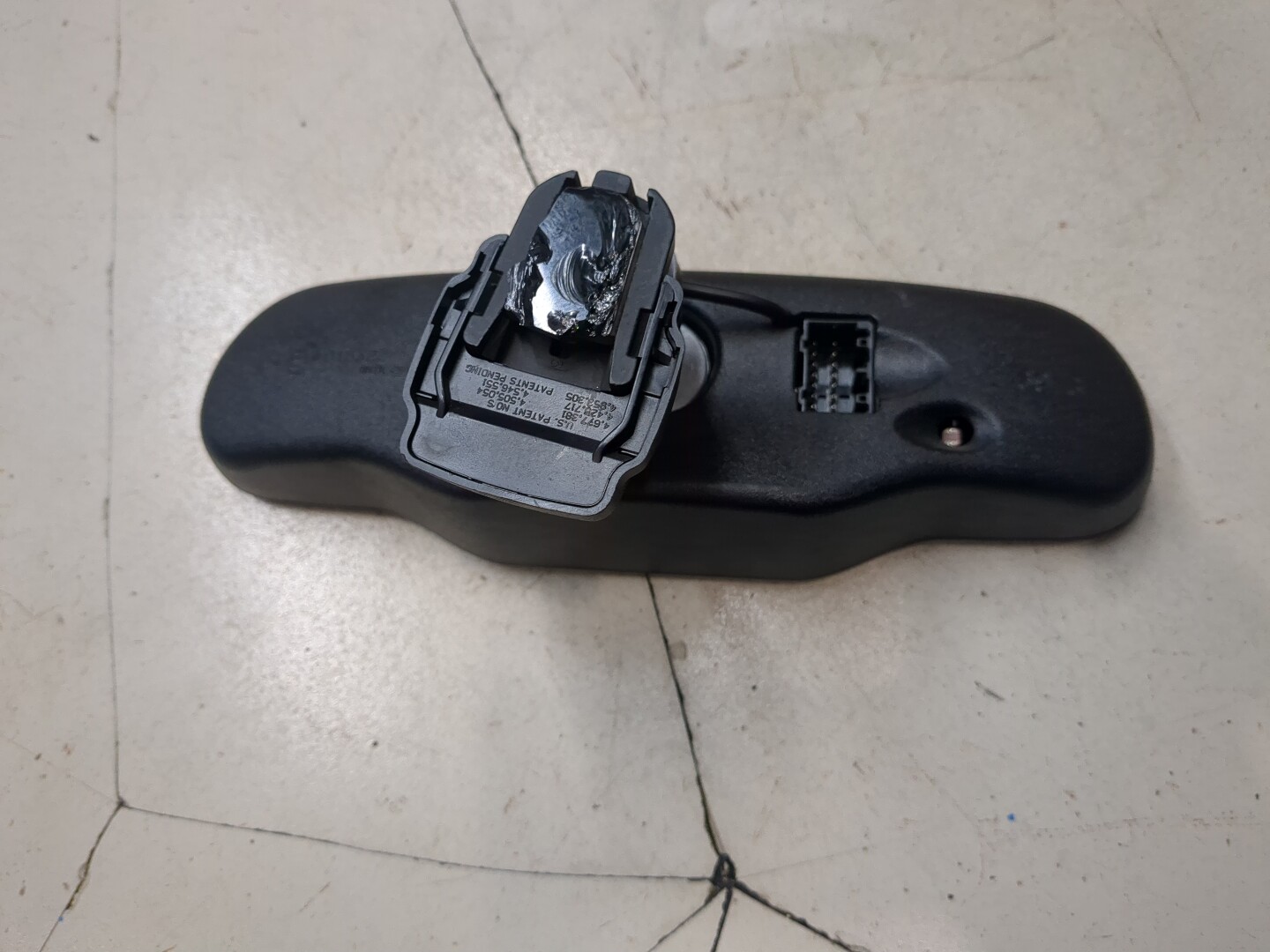 Зеркало заднего вида