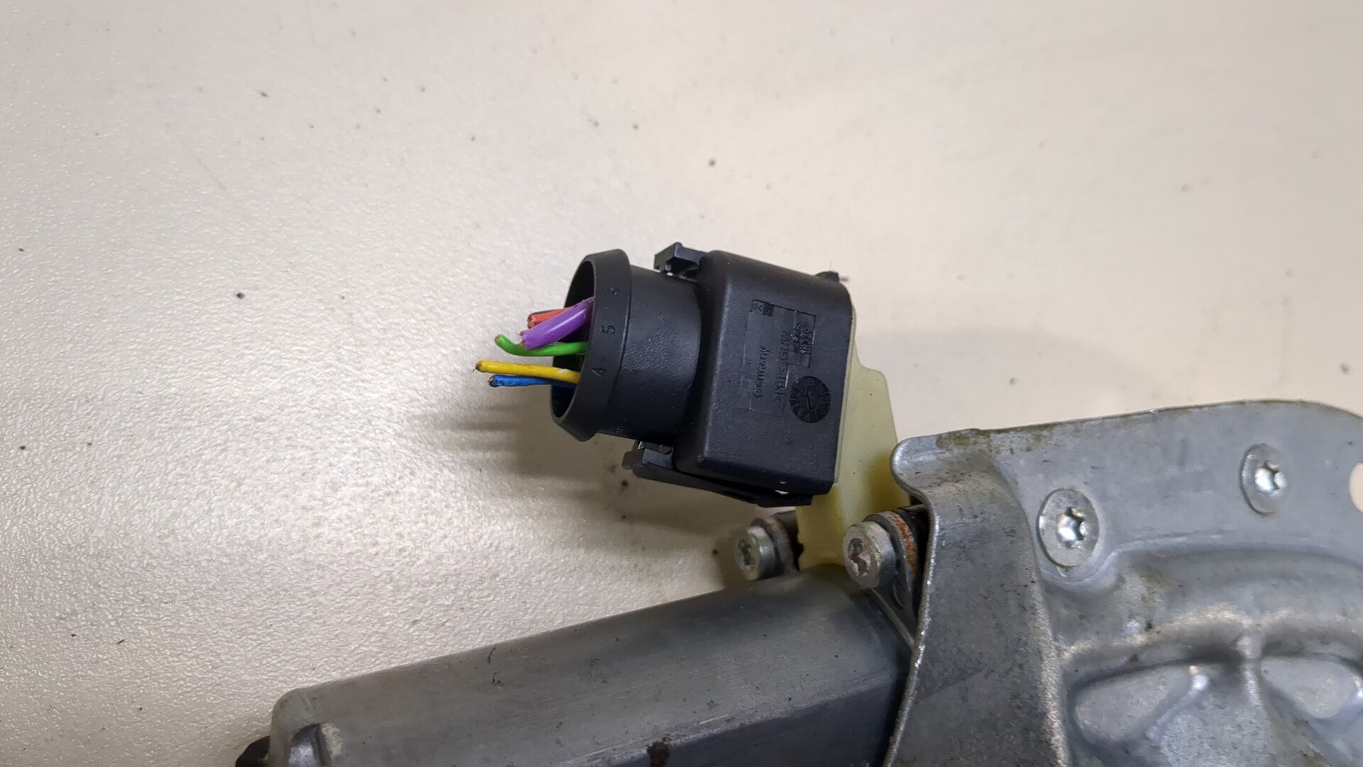 Стеклоподъемник электр. передний левый