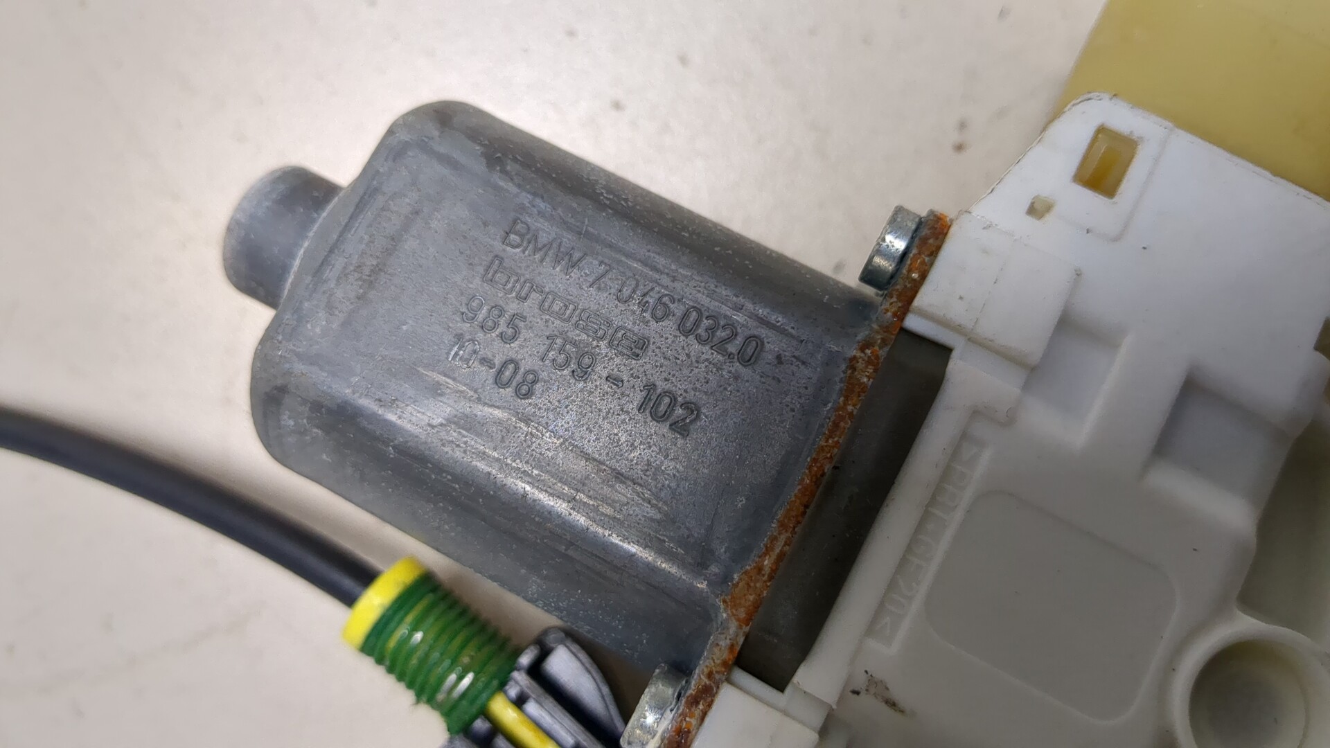 Стеклоподъемник электр. передний правый