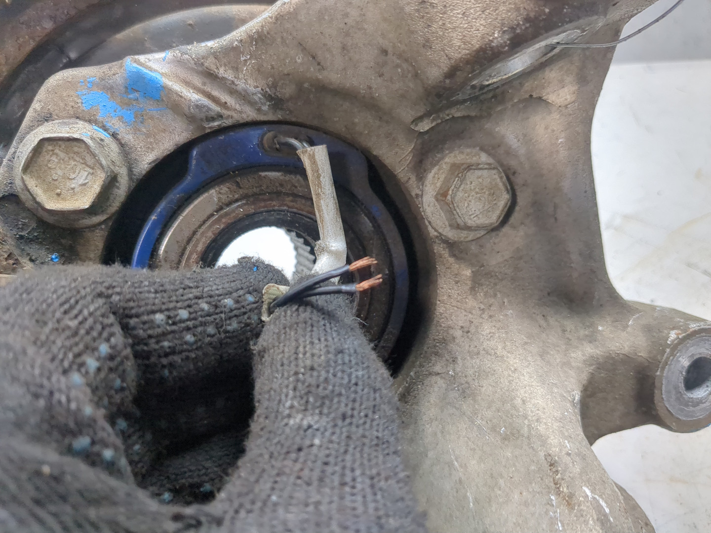 Кулак поворотный задний левый