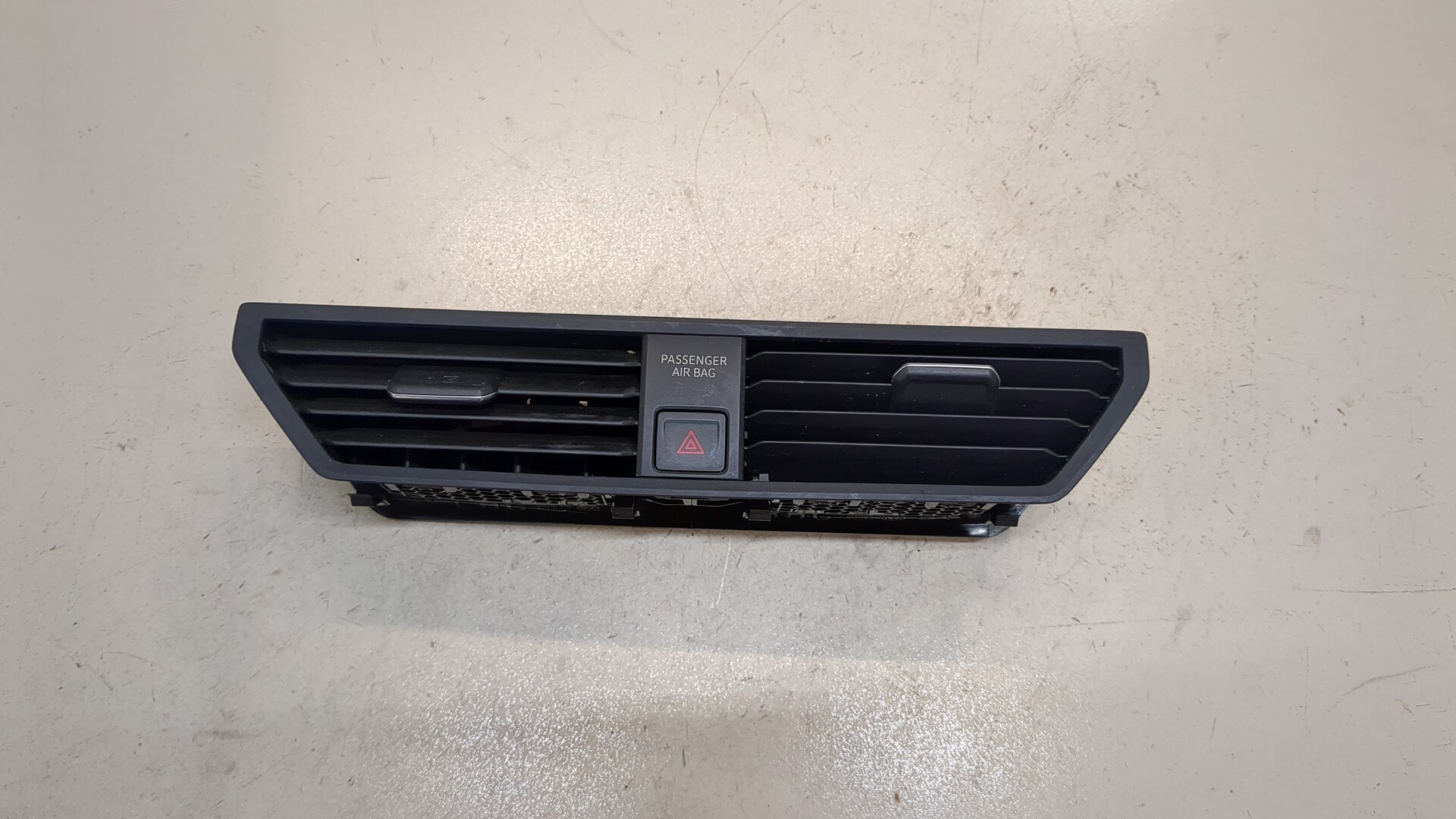 Дефлектор воздушный