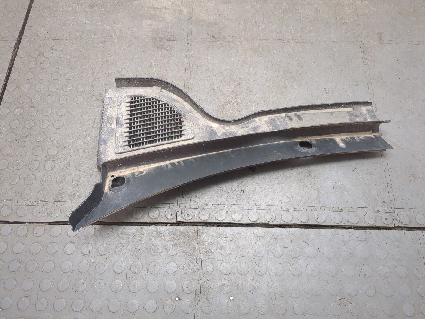 Решетка стеклоочистителей (Жабо)