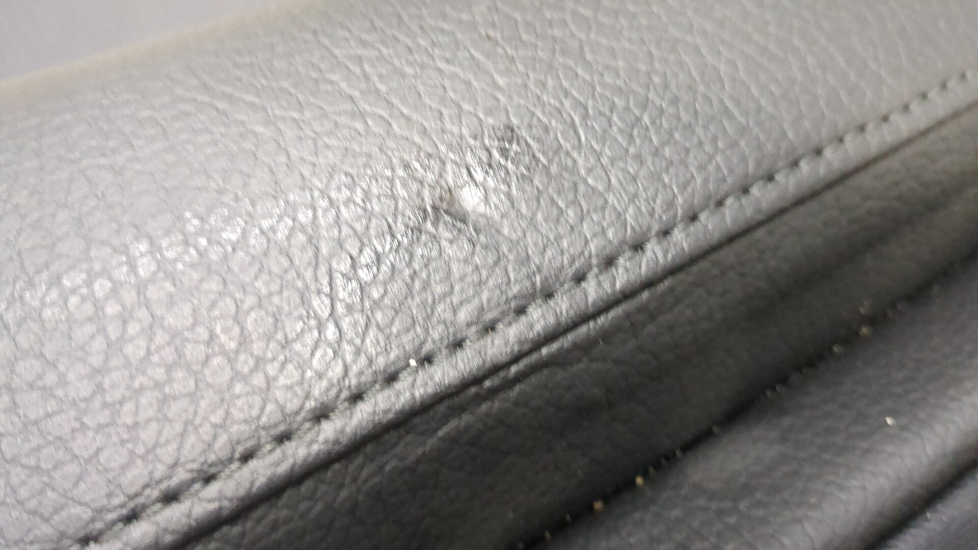 Обшивка двери передней правой