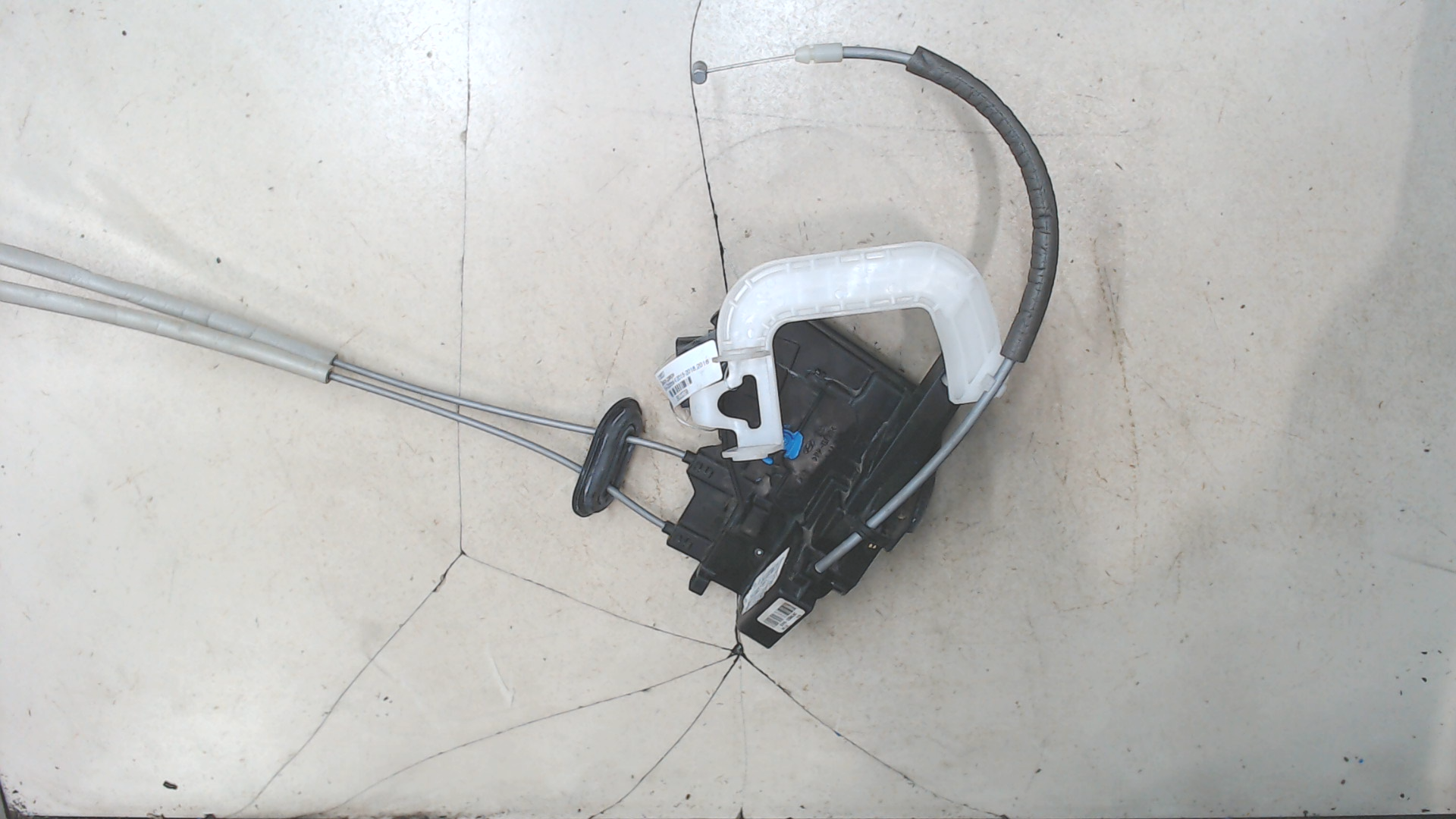 Замок двери задней левой