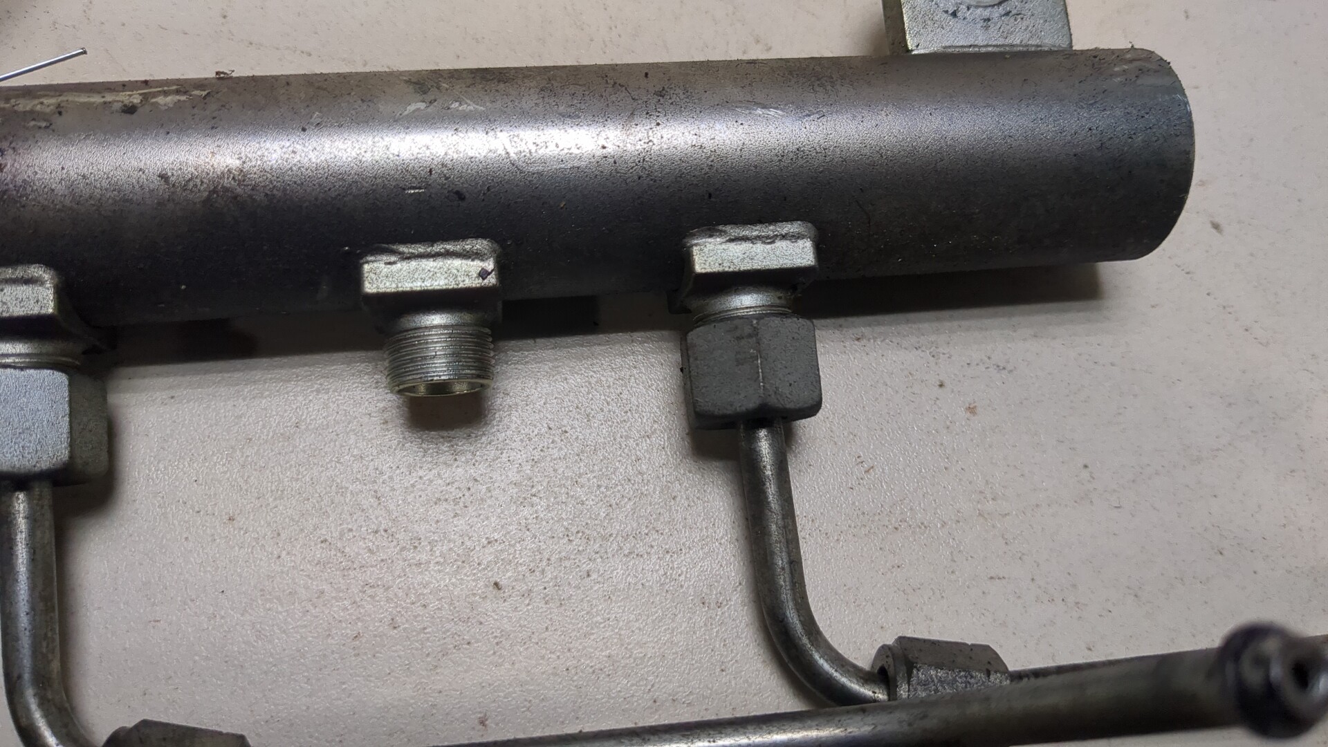 Рейка топливная (рампа)