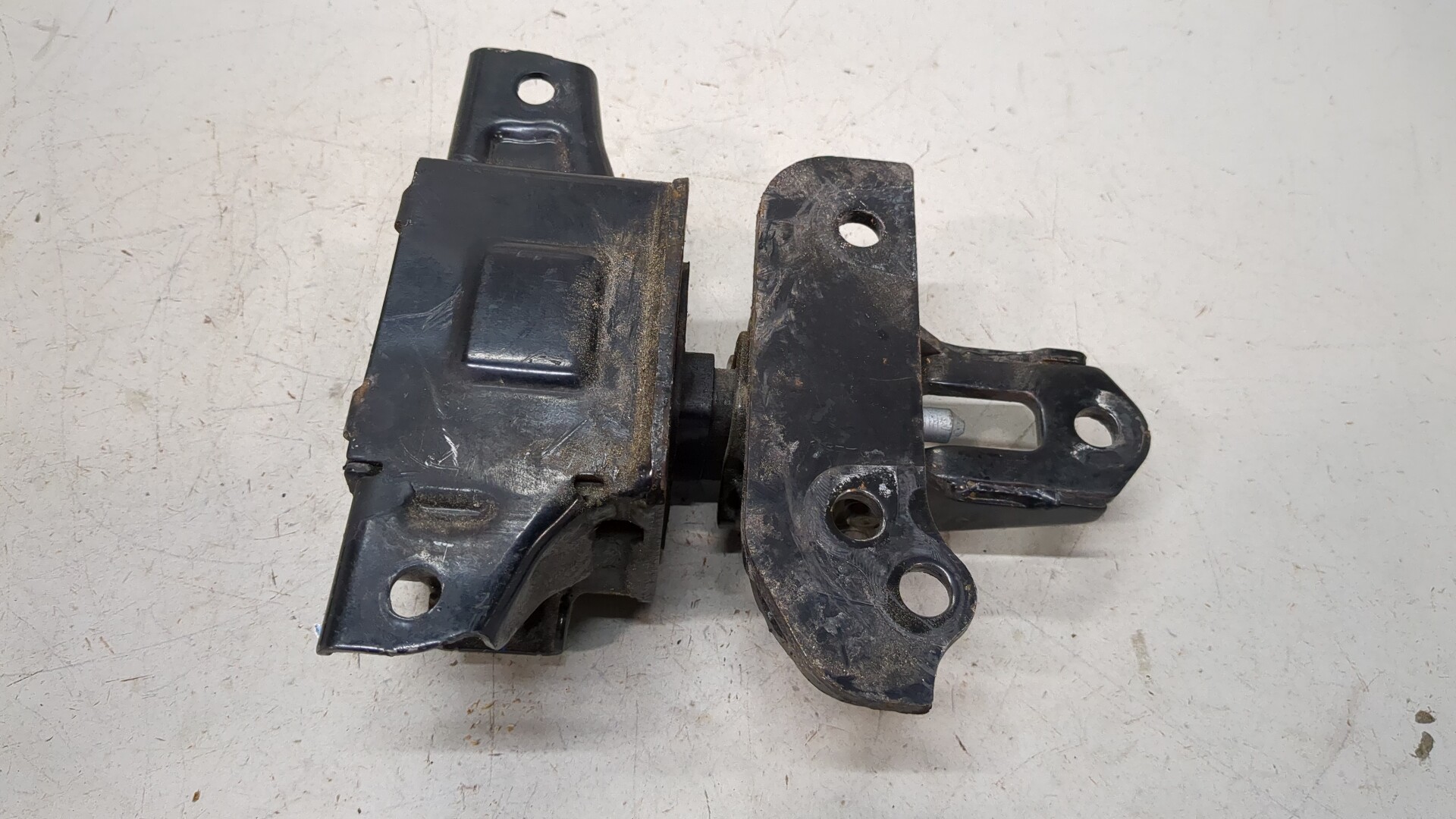 Опора двигателя