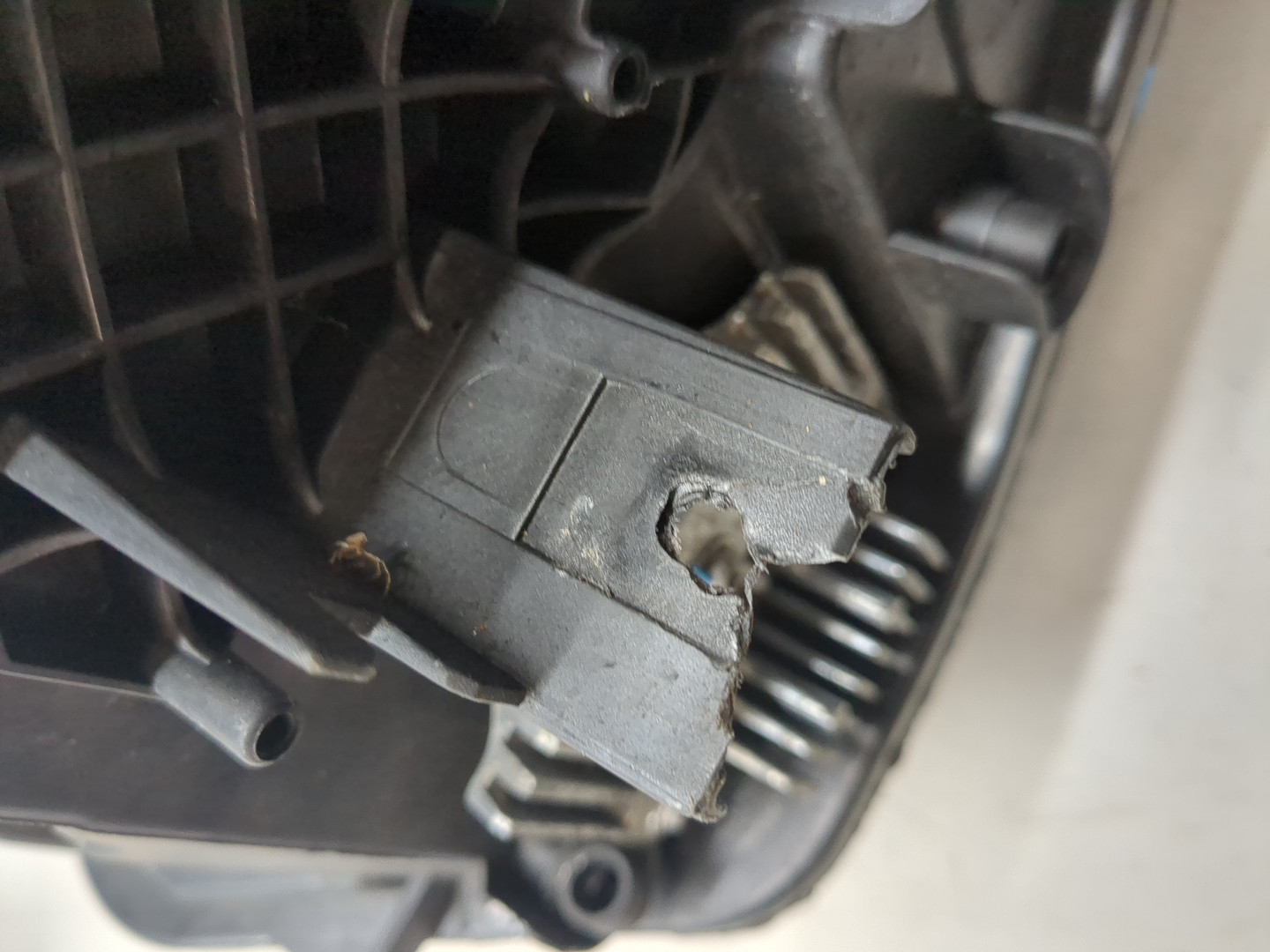 Фара правая