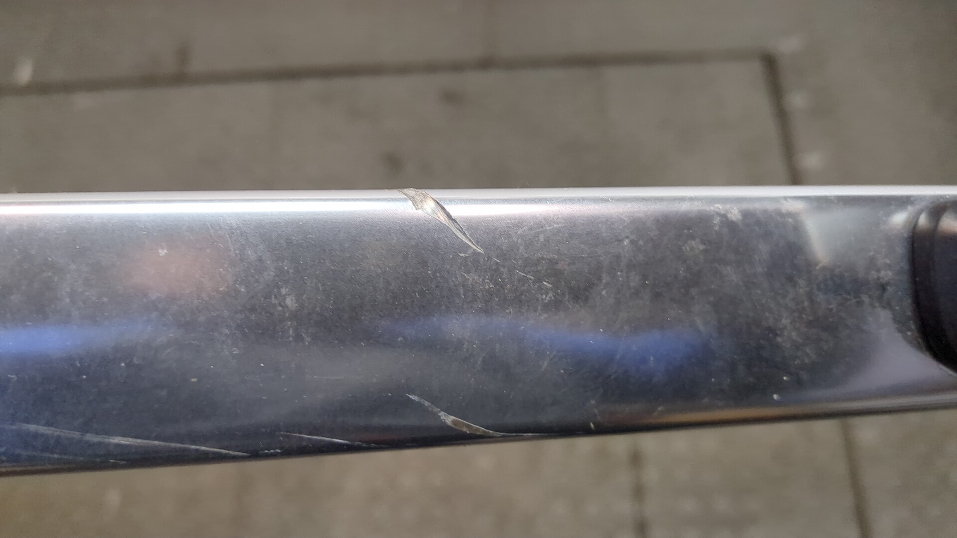 Рейлинг (релинг) левый (планка на крышу)