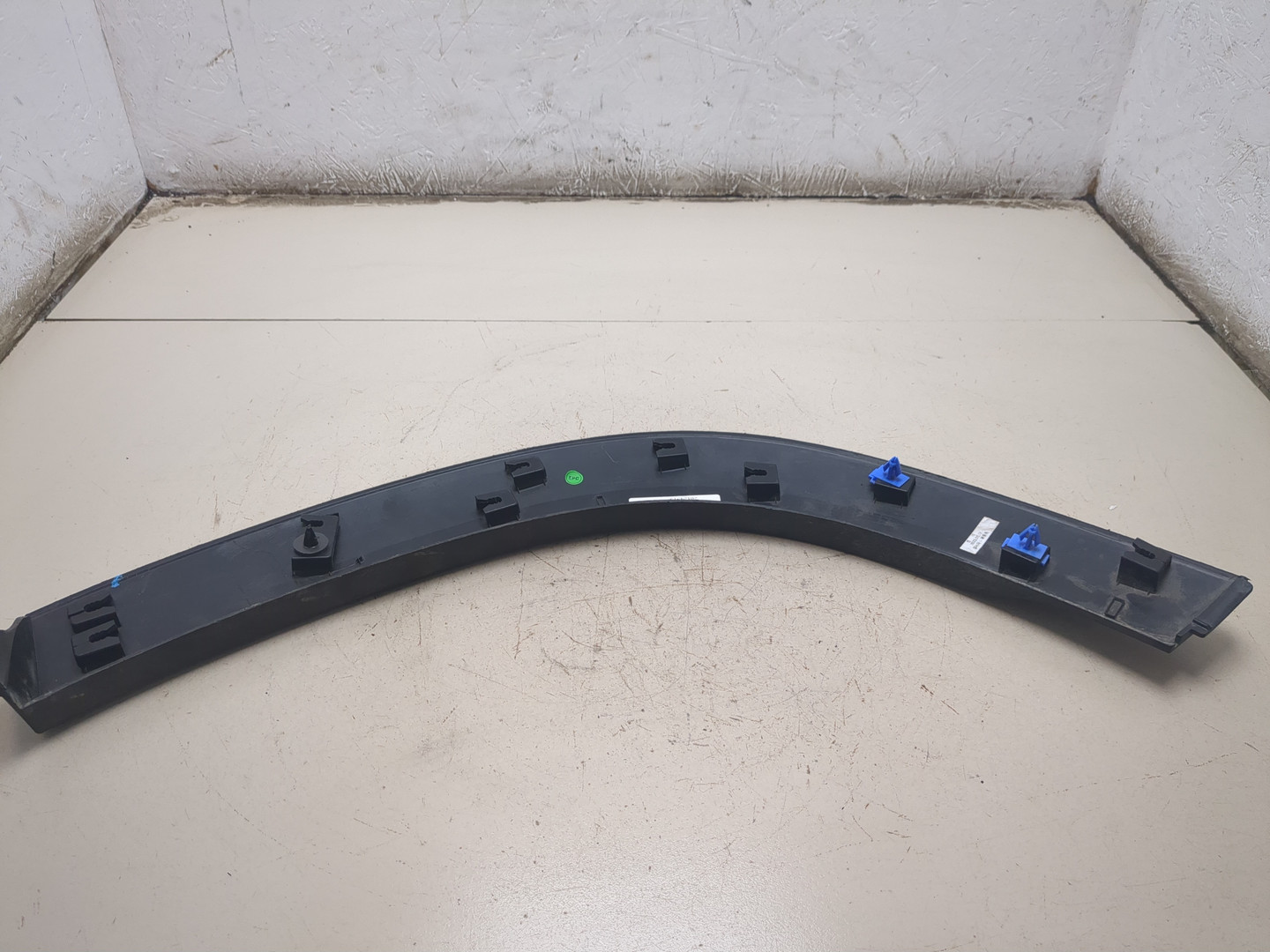 Молдинг заднего крыла правого