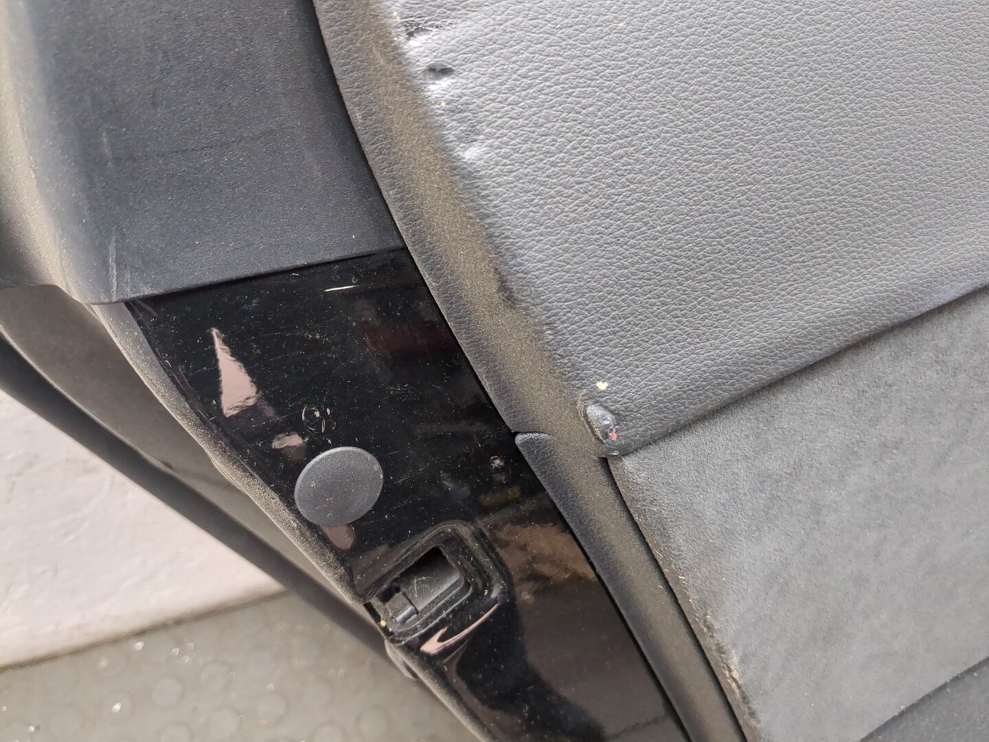 Дверь задняя левая