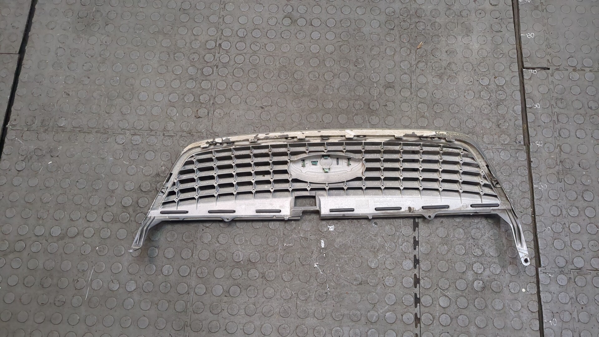 Решетка радиатора