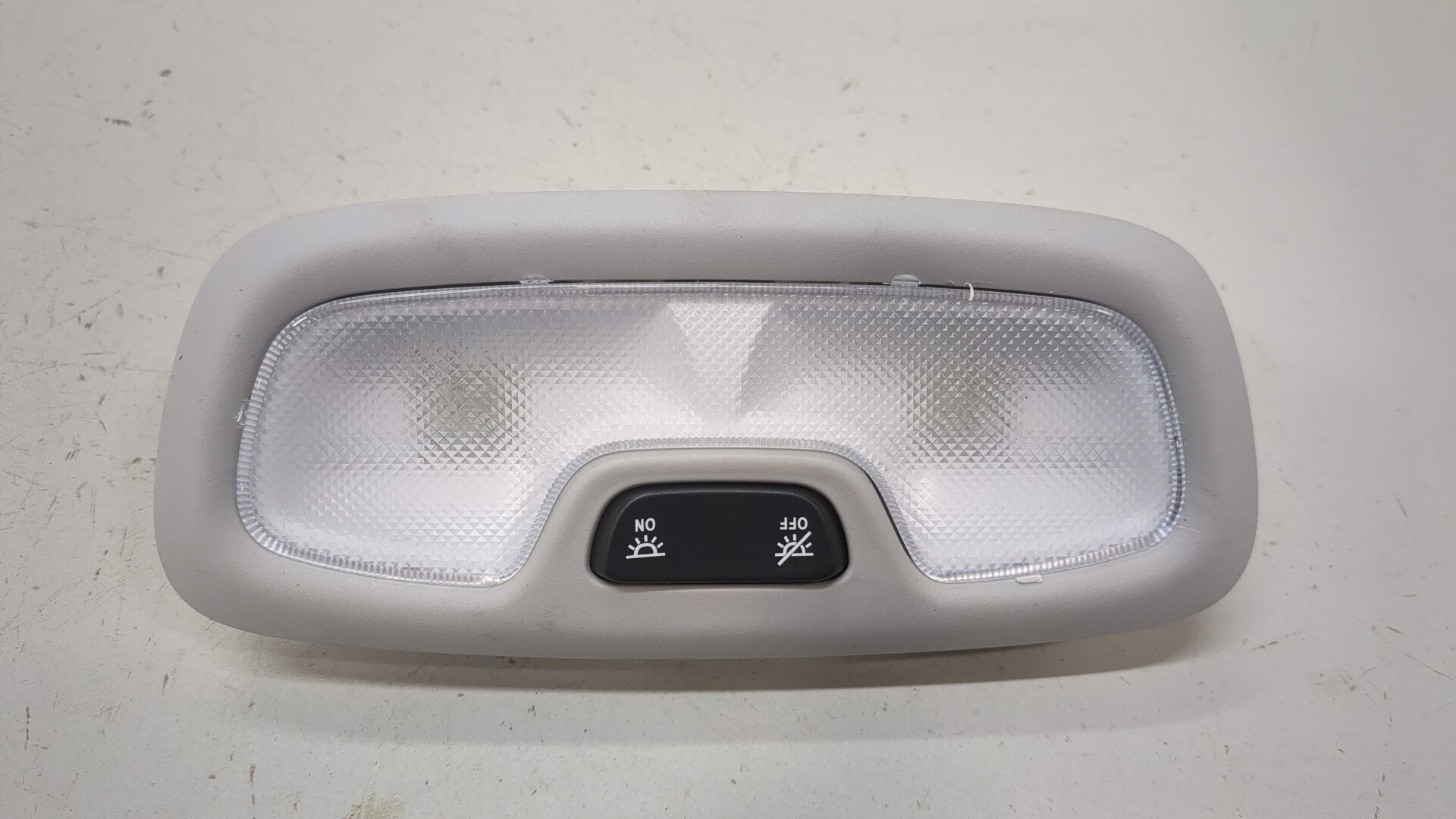 Плафон салонный