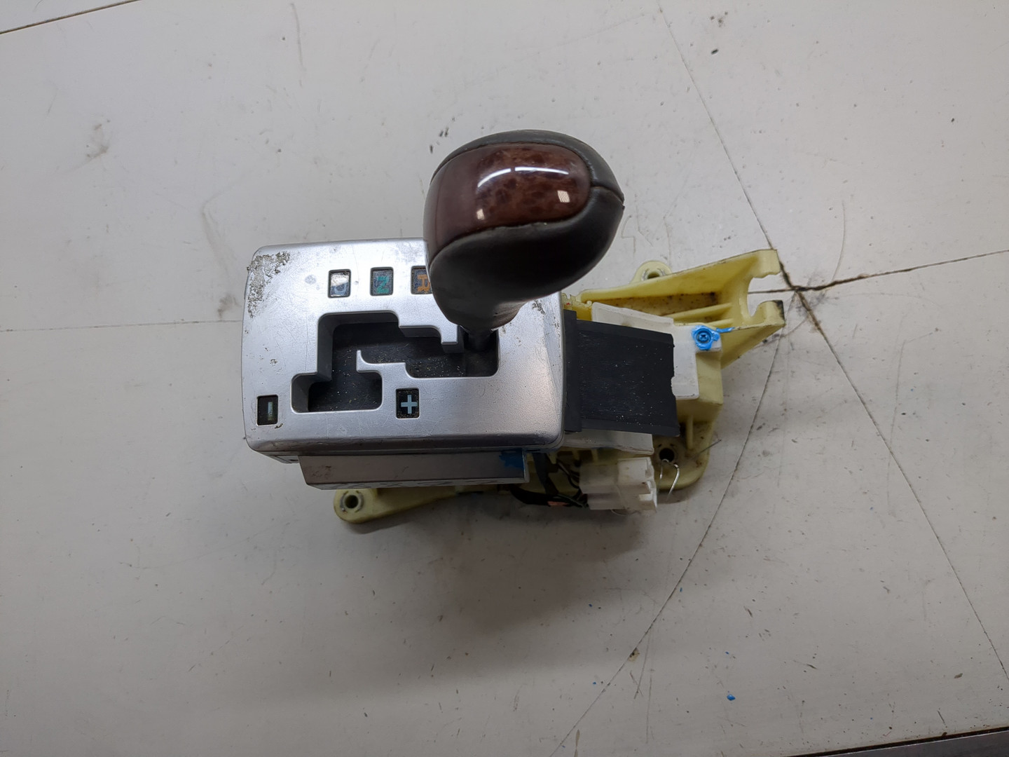 Кулиса МКПП / АКПП