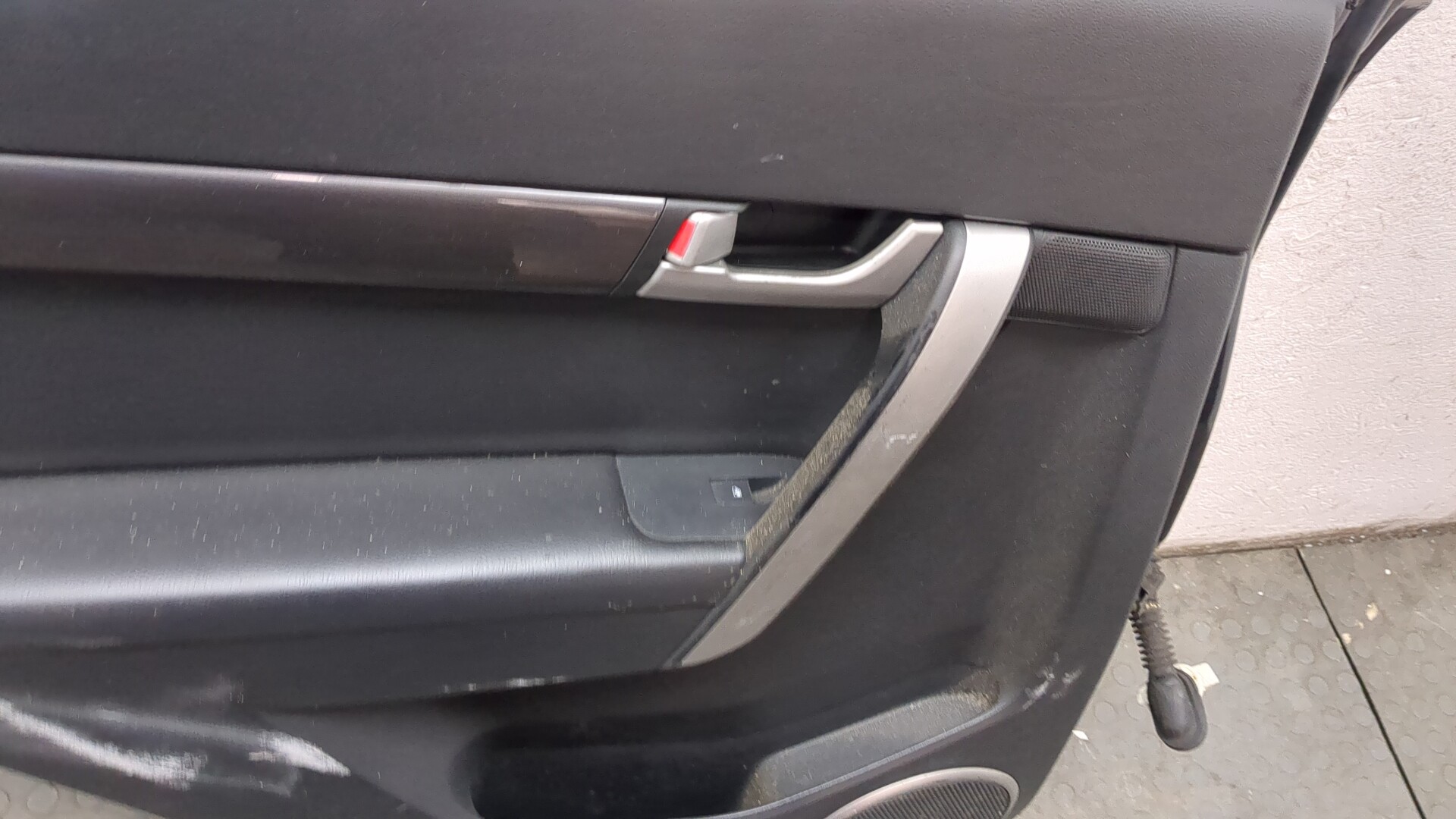 Дверь задняя левая